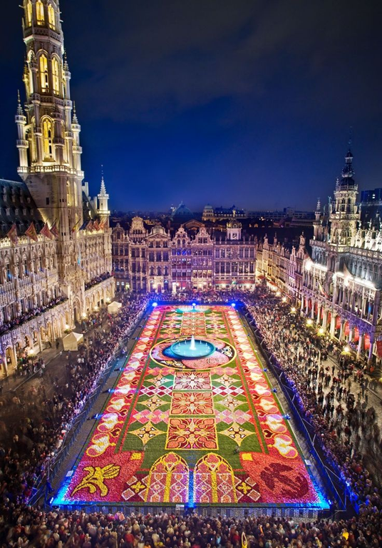Bruselas Gran Place - ofrenda floral