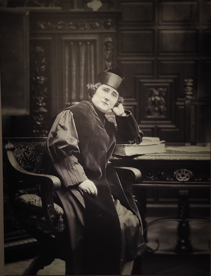 Fotografía del despacho de Clara Campoamor