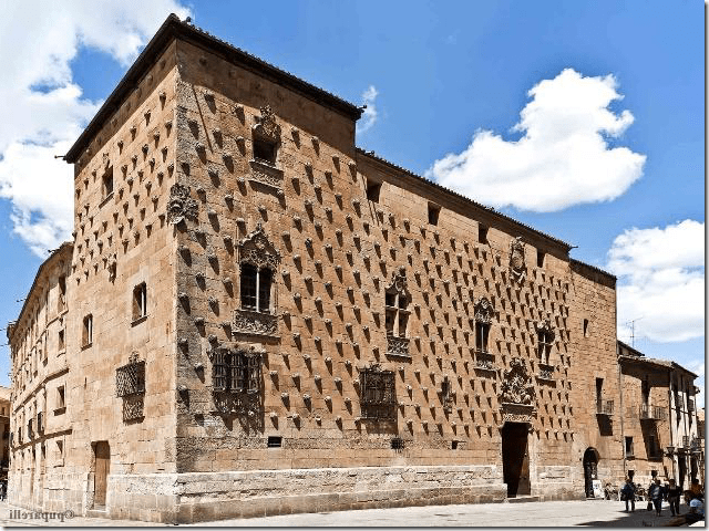 Casa de las Conchas, un poema de amor.